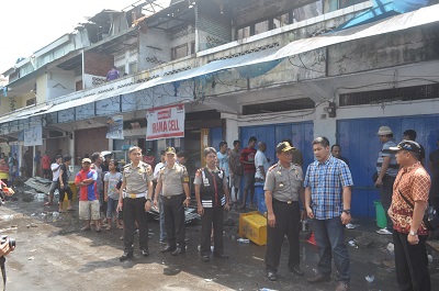 Wawali Pantau Kebakaran di Dua Tempat